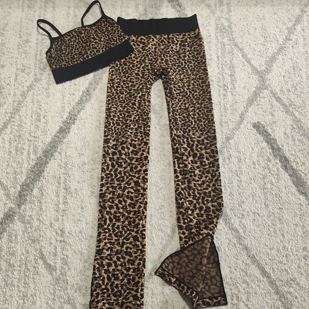 Fabletics Cloud Seamless Set- Wavy Cheetah/Black Print, Size S